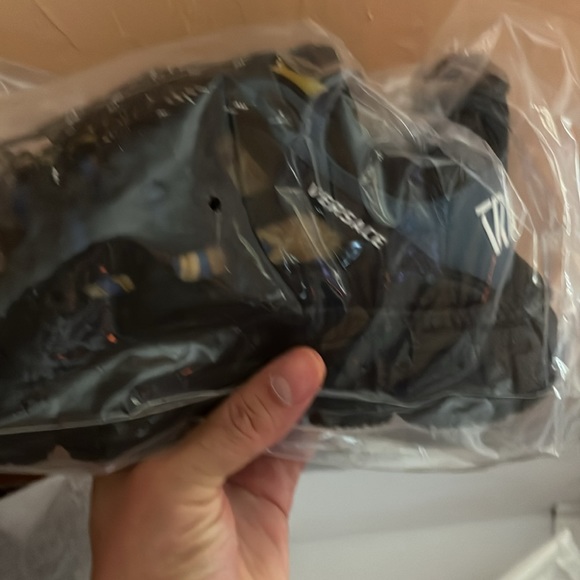 Men’s Size 10 (43) Versace Sneakers - Picture 10 of 12